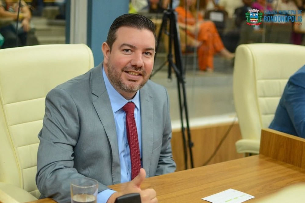 Câmara aprova pedido de licença do vereador Renan Dourado