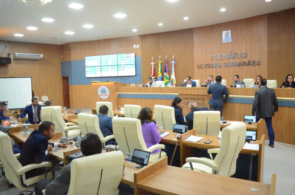 Vereadores aprovam abertura de CEI para investigar a Santa Casa